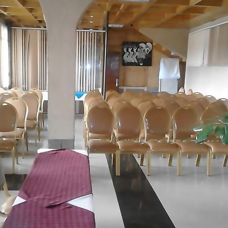 Bison Hotel Nakuru Ngoại thất bức ảnh